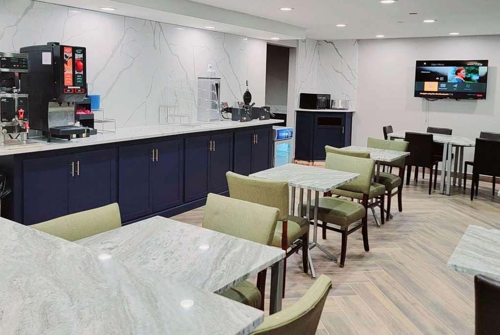 欢乐草原基诺沙拉金塔酒店 餐厅 照片